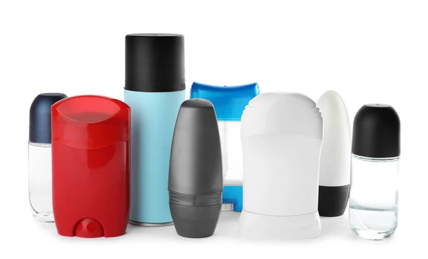 Conjunto de diferentes desodorizantes masculinos sobre fundo branco — Fotografia de Stock