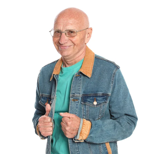 Idős férfi portréja fehér háttérrel — Stock Fotó
