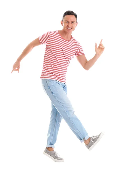 Feliz hombre atractivo bailando sobre fondo blanco — Foto de Stock