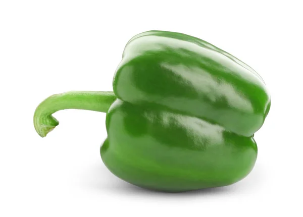 Rijpe groene paprika op witte achtergrond — Stockfoto