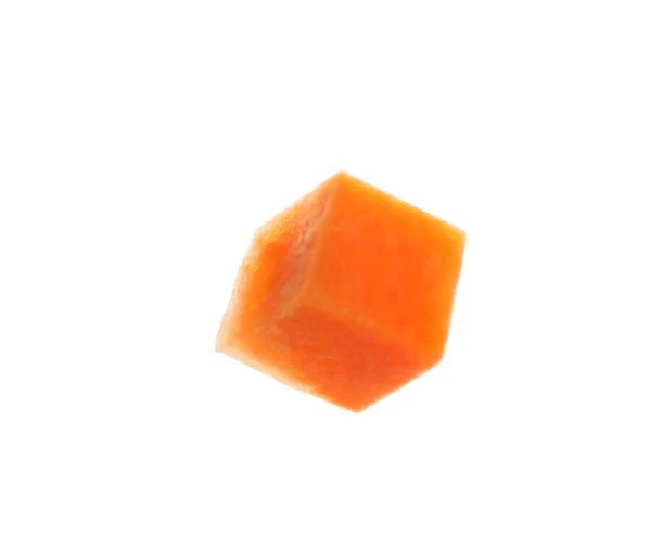 Färsk saftig morot kub isolerad på vitt — Stockfoto