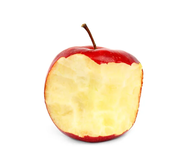 Pomme rouge à moitié mangée sur fond blanc — Photo