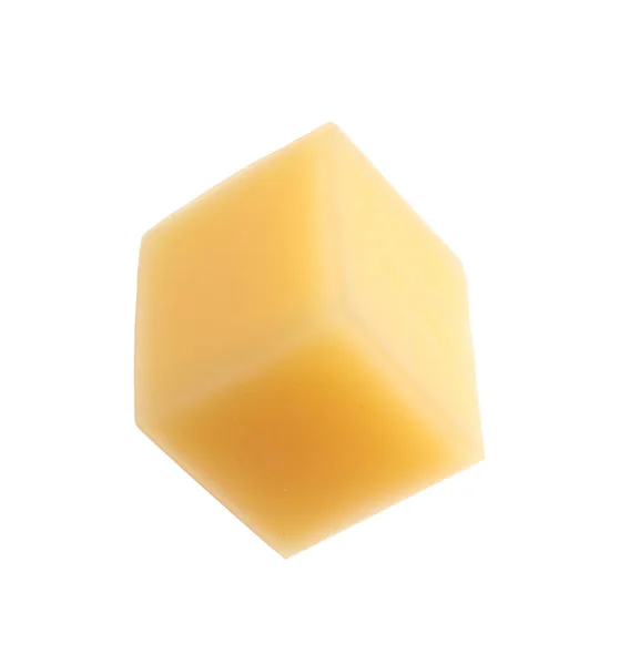 Cubo de delicioso queso aislado en blanco —  Fotos de Stock