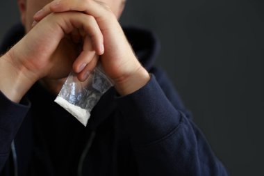 Uyuşturucu kapalı, metin için alan ile Ceza tutan plastik torba