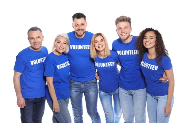 Équipe de bénévoles en uniforme sur fond blanc — Photo