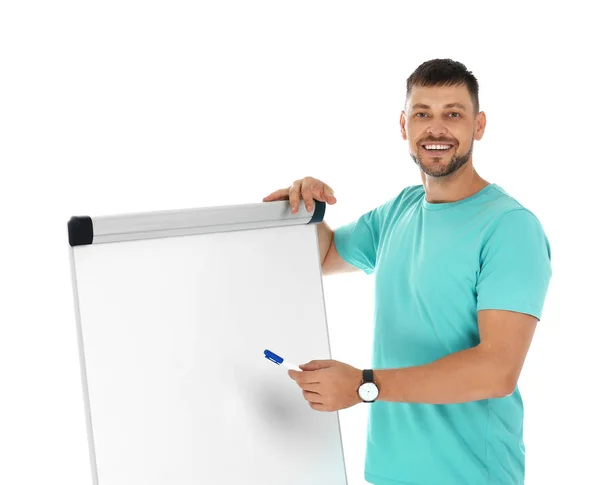 Professionele business trainer in de buurt van flip chart Board op witte achtergrond. Ruimte voor tekst — Stockfoto