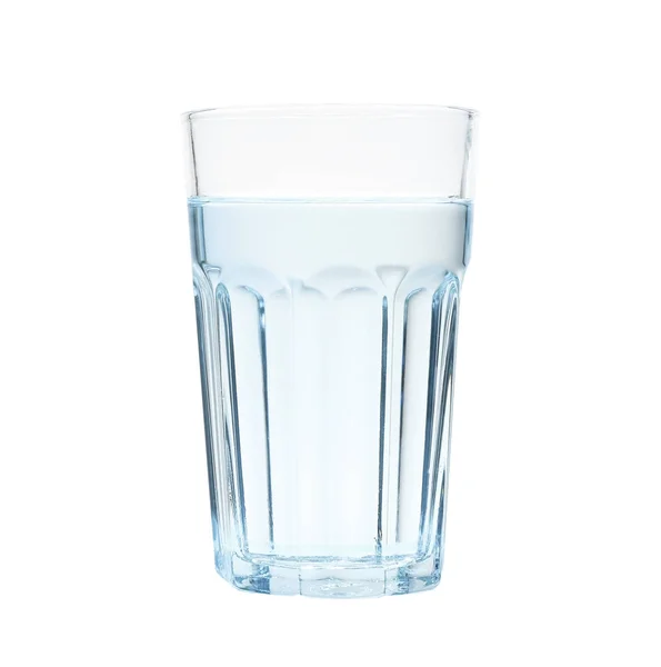 Wasserglas auf blauem Hintergrund, Platz für Text. erfrischendes Getränk — Stockfoto