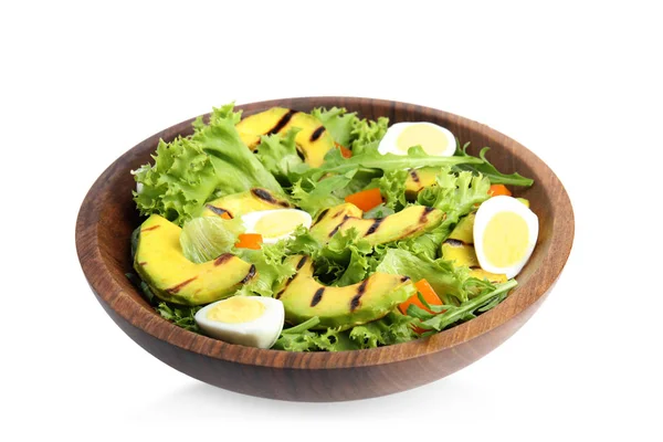 Výtečný avokátový salát s vařenými vejci na bílém pozadí — Stock fotografie