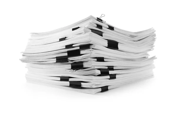 Στοίβα εγγράφων με μαύρα κλιπ χαρτιού σε λευκό φόντο — Φωτογραφία Αρχείου