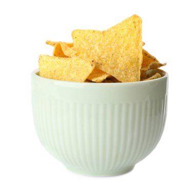 Beyaz arka plan üzerinde lezzetli Meksika nachos cips ile Bowl