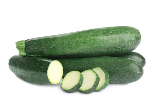 Frische reife grüne Zucchinis isoliert auf weiß — Stockfoto