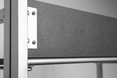 Hafif arka planda raf ünitesi, yakın çekim görünümü