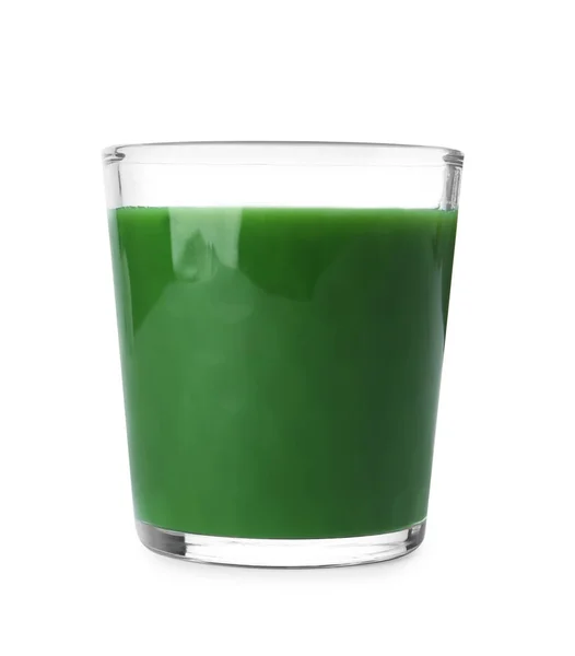 Glas frischer Weizengrassaft auf weißem Hintergrund — Stockfoto