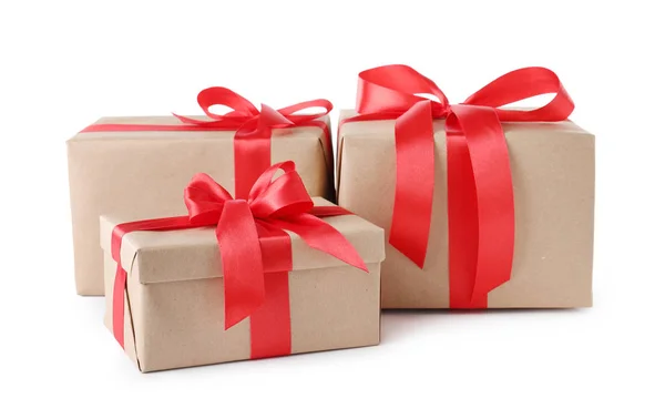 Diferentes cajas de regalo de Navidad sobre fondo blanco —  Fotos de Stock