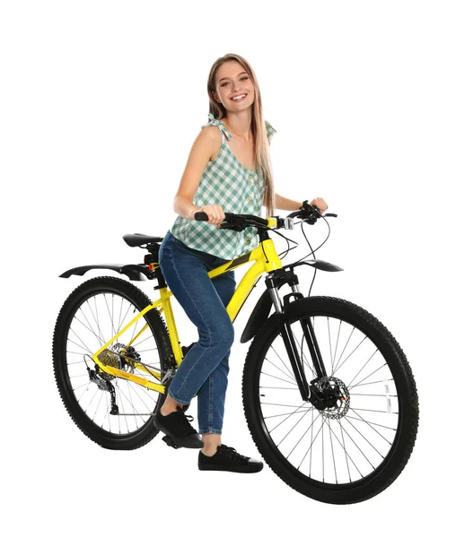 Beyaz arka planda bisiklet ile Mutlu genç kadın — Stok fotoğraf