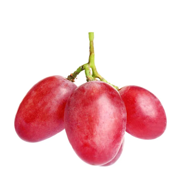 Frescas uvas rosadas jugosas maduras aisladas en blanco — Foto de Stock