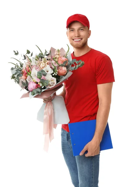 Entrega homem com lindo buquê de flores isolado no branco — Fotografia de Stock