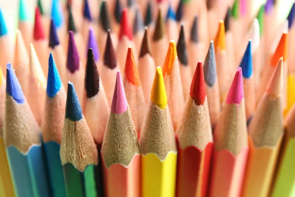 Diferentes lápis de cor como fundo, vista close-up — Fotografia de Stock