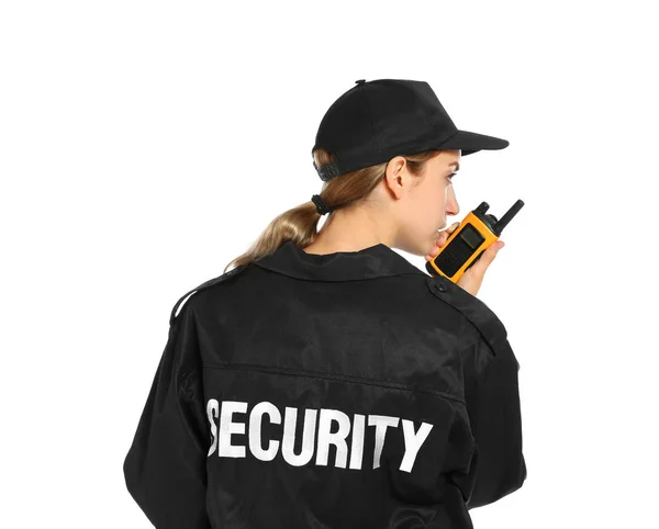 白い背景にポータブル無線送信機を使用して制服を着た女性警備員 — ストック写真