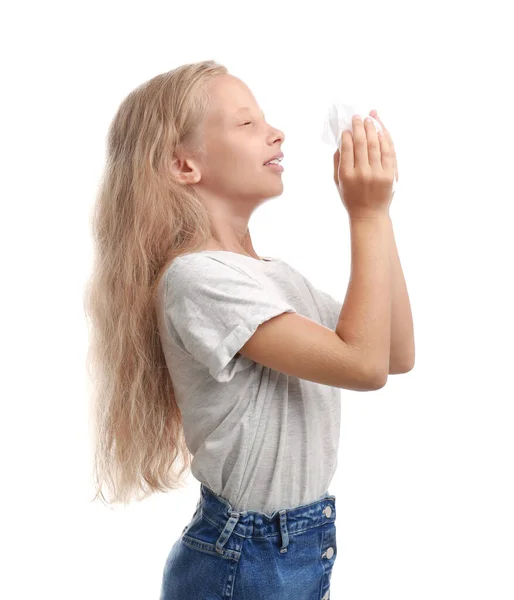 Menina que sofre de alergia no fundo branco — Fotografia de Stock