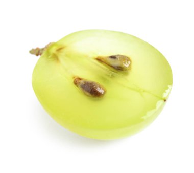 Beyaz arka planda taze, olgun, sulu üzüm.