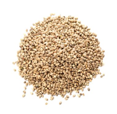 Beyaz arkaplanda kenevir tohumları yığını, üst görünüm