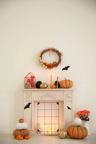 Modern room decorated for Halloween. Idea for festive interior — Stock Photo, Image