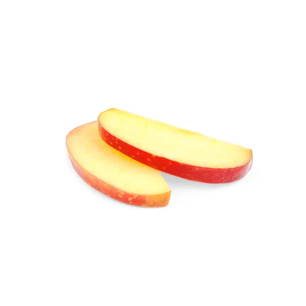 白色背景的成熟多汁红苹果片 — 图库照片