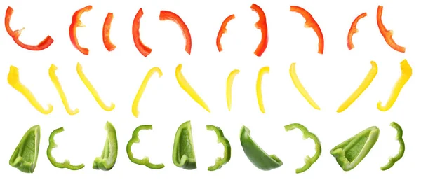 Sada krájené čerstvé papriky na bílém pozadí — Stock fotografie