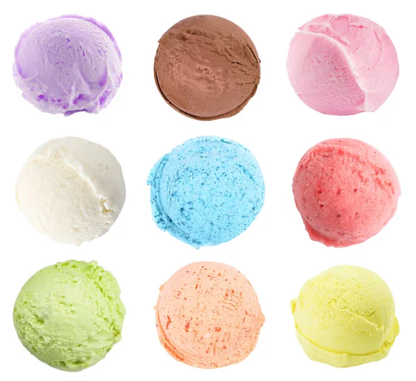 Conjunto com colheres de diferentes deliciosos sorvetes no fundo branco — Fotografia de Stock