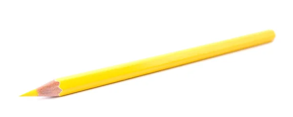 Lápis de madeira amarelo sobre fundo branco. Papelaria escolar — Fotografia de Stock
