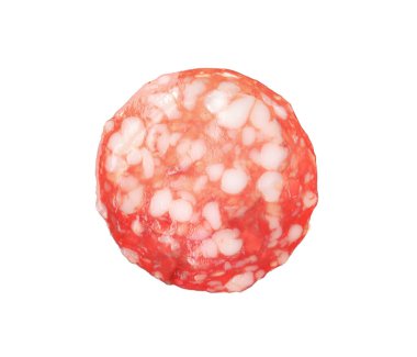 Beyaz üzerine izole edilmiş lezzetli füme sosis dilimi.