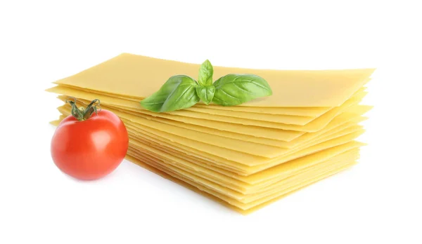 Lakens Van Lasagne Tomaat Basilicum Niet Gekookt Witte Achtergrond — Stockfoto