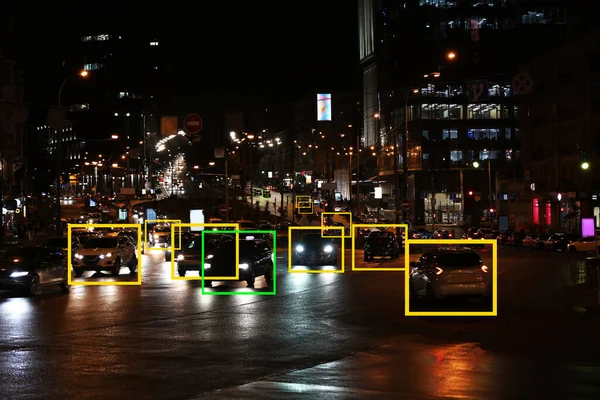 Estrada Noturna Cidade Com Quadros Scanner Carros Aprendizagem Automática — Fotografia de Stock