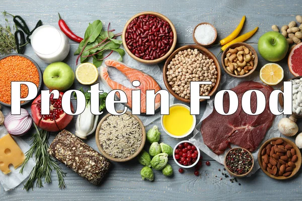 Platt Äggläggning Sammansättning Med Mat Rik Protein Grått Träbord — Stockfoto