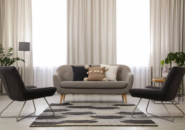 Moderno Salón Interior Con Cómodo Sofá Sillones — Foto de Stock