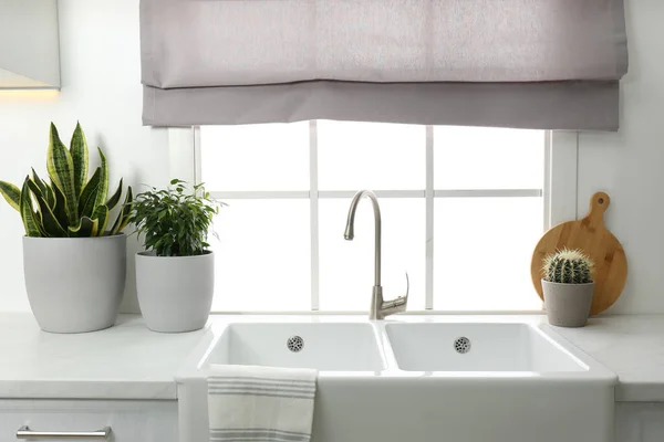Ceramic Sink Modern Tap Stylish Kitchen Interior — Stock Photo, Image
