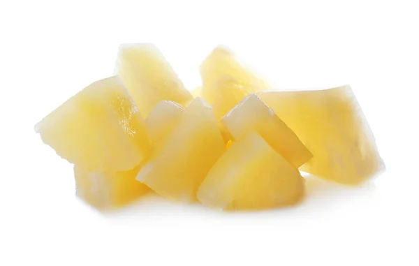 Ananasstückchen Aus Der Dose Isoliert Auf Weiß — Stockfoto