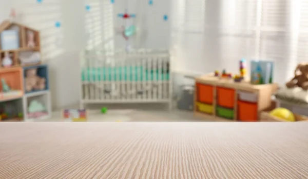Tomma Träbord Babyrummets Inredning — Stockfoto