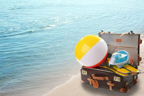 Suitcase Different Beach Objects Sand Sea Space Text — Stock Photo, Image