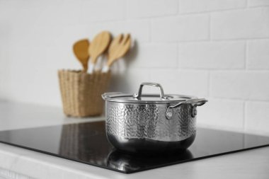 Mutfakta yeni bir sos ocağı var.