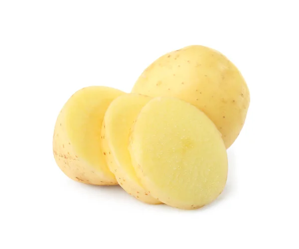 Hele Gesneden Verse Rauwe Biologische Aardappelen Witte Achtergrond — Stockfoto