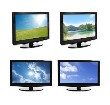 Beyaz arkaplanda manzaralı modern plazma televizyonlar.