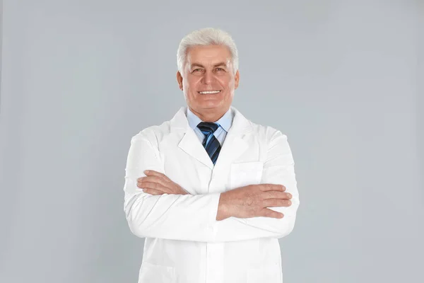 Happy Senior Man Lab Coat Light Grey Background — Stock Photo, Image