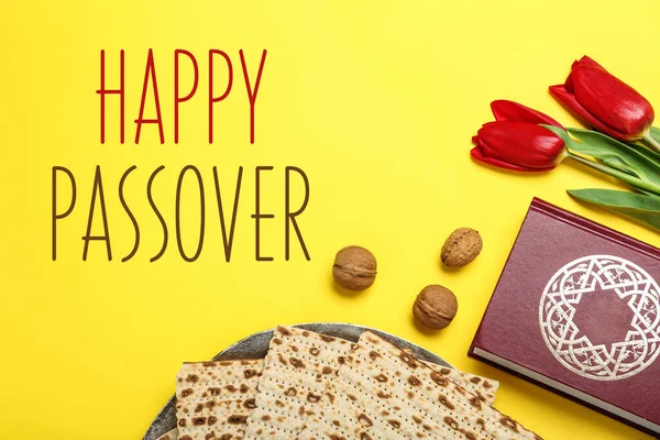 Platte Lay Compositie Met Matten Gele Achtergrond Paasfeest Pesach — Stockfoto