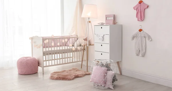 Quarto Bebê Interior Com Berço Confortável Design Banner — Fotografia de Stock