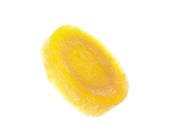 Kawałek Surowej Żółtej Marchewki Wyizolowanej Białym — Zdjęcie stockowe