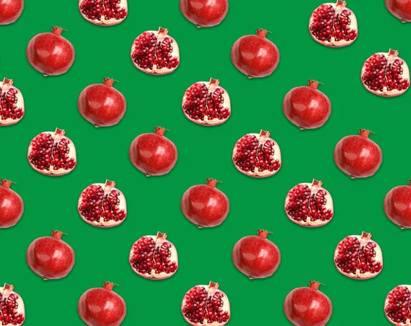 Pattern Whole Halved Pomegranates Green Background — Stock Photo, Image