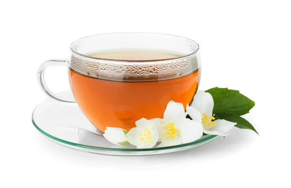 Tasse Tee Und Frische Jasminblüten Isoliert Auf Weiß — Stockfoto