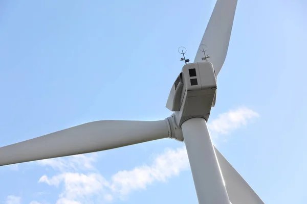 Turbina Viento Contra Hermoso Cielo Primer Plano Fuente Energía Alternativa —  Fotos de Stock